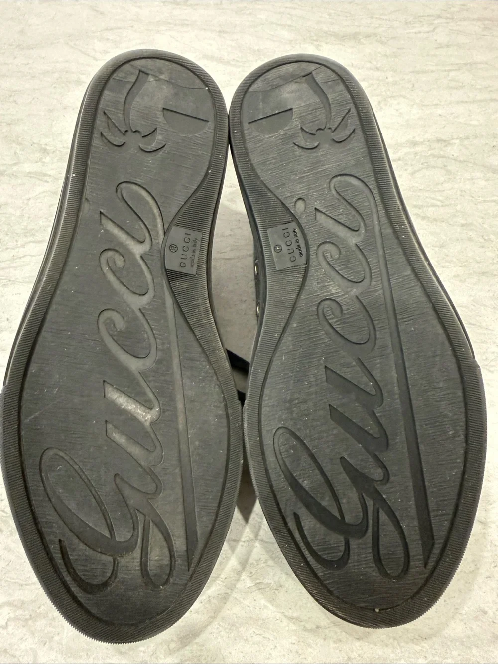 Gucci Black Low-Top Lace-Up Sneakers
